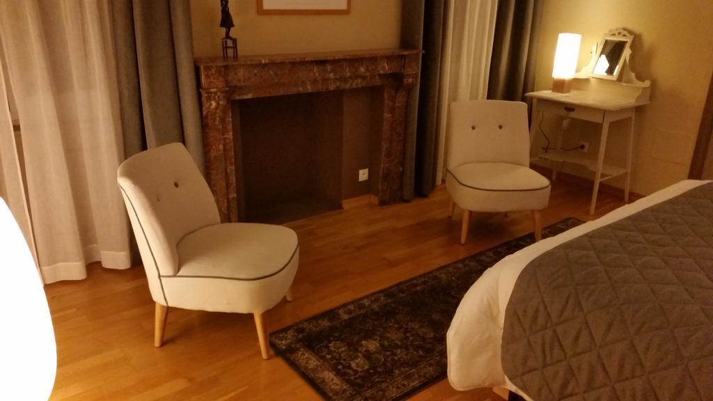 רמירמון La Chouette Maison - Chambres D'Hotes Et Gite En Ville חדר תמונה